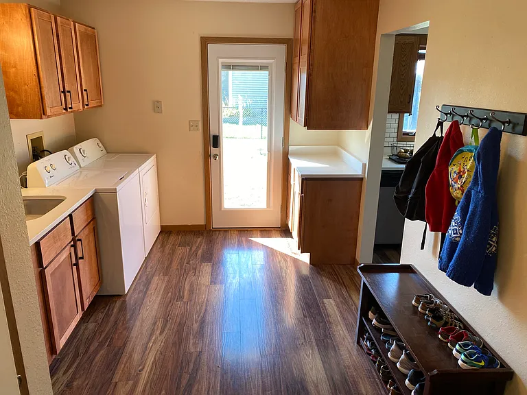 1108 E Pl — Photo 12