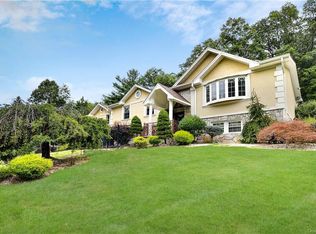 88 Westview Rd, Spring Valley, NY 10977