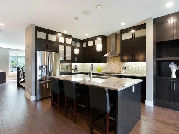 434 S 22nd Ave NW, Calgary, AB T2M 1N3