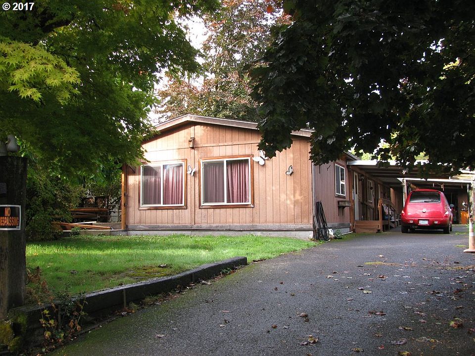 2nd image of 4184 SE Drake St
