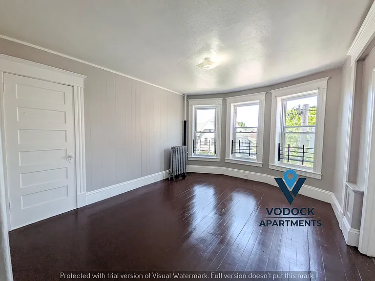168 Essex St #3L — Photo 6