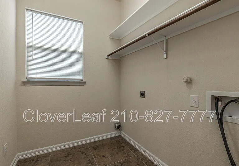 6126 Lowrie — Photo 41