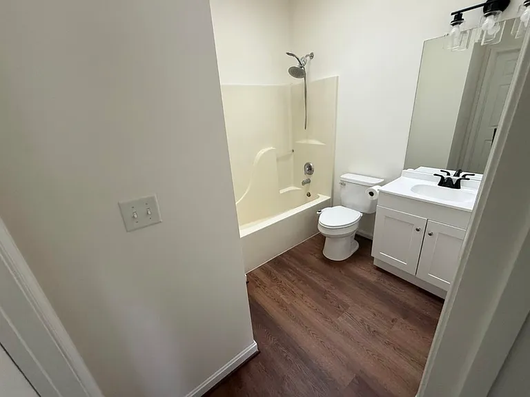1231 Holly Ave — Photo 11