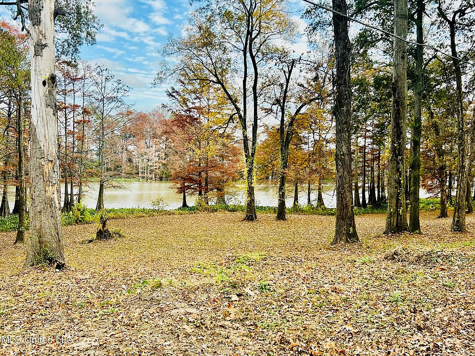 1st image of Lakeshore