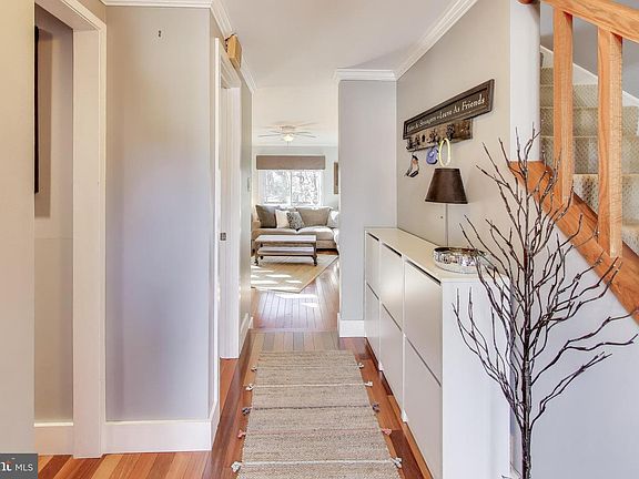 3rd image of 9566 Fern Hollow Way