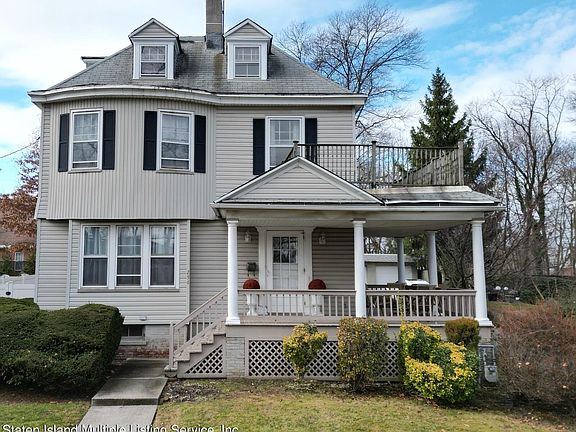 3rd image of 256 Bard Ave