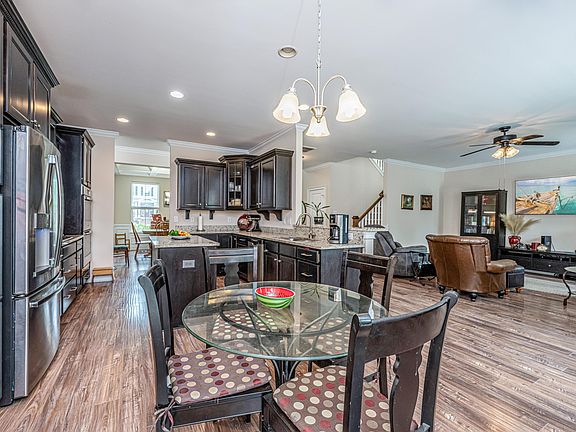 5th image of 101 Wachovia Ct