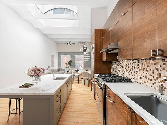 5th image of 55 Hudson St APT 10E