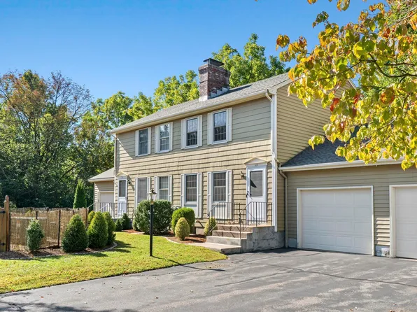 13 Early Dawn Circle, Windsor, CT 06095