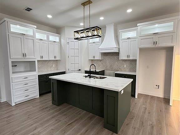 5th image of 3204 E Bella Vista Ave