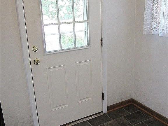 2nd image of 424 Tower Avenue