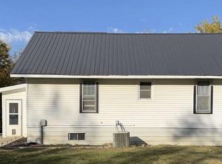 706 W Old Highway 6, Jamesport, MO 64648