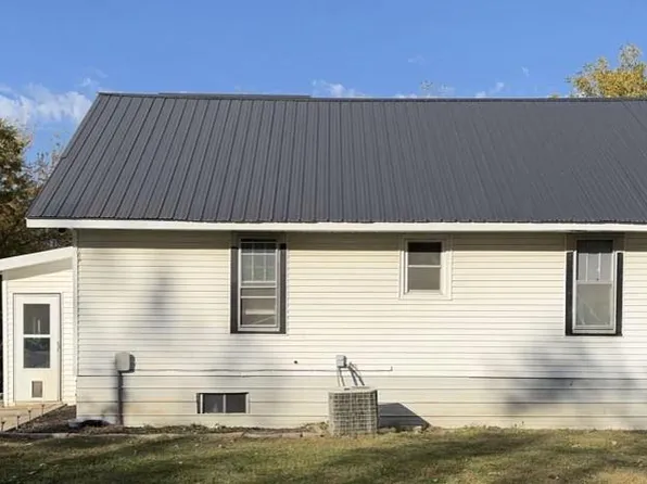 706 W Old Highway 6, Jamesport, MO 64648