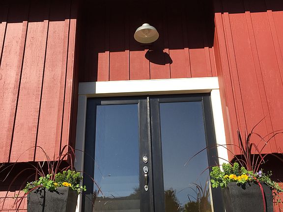 Modern open entry