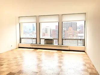 Rented by R New York