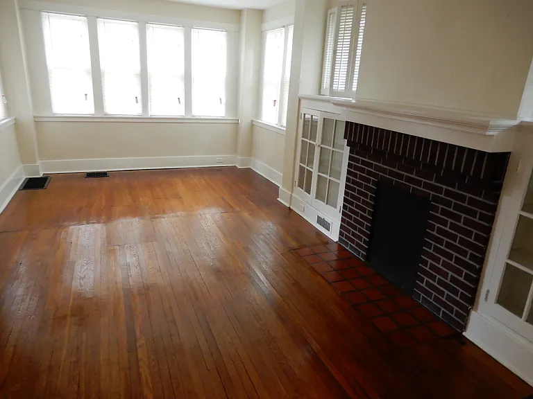 103 S Euclid Ave — Photo 4