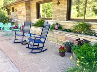 7070 Cowell Rd, Brighton, MI 48116