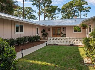 510 W Canal Dr, Gulf Shores, AL 36542