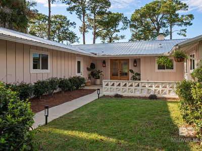 510 W Canal Dr, Gulf Shores, AL, 36542