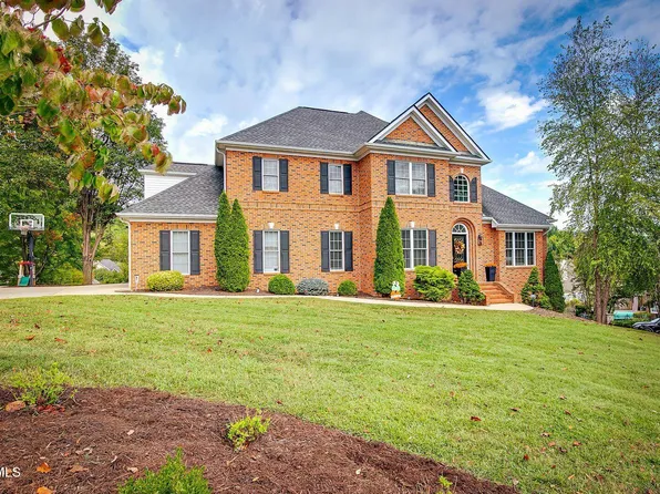 2028 Ambridge Dr, Kingsport, TN 37664