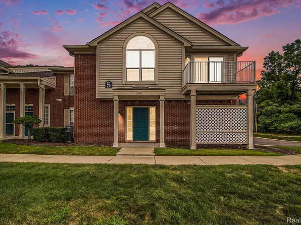 29500 Nottingham Ct #55, Livonia, MI 48152