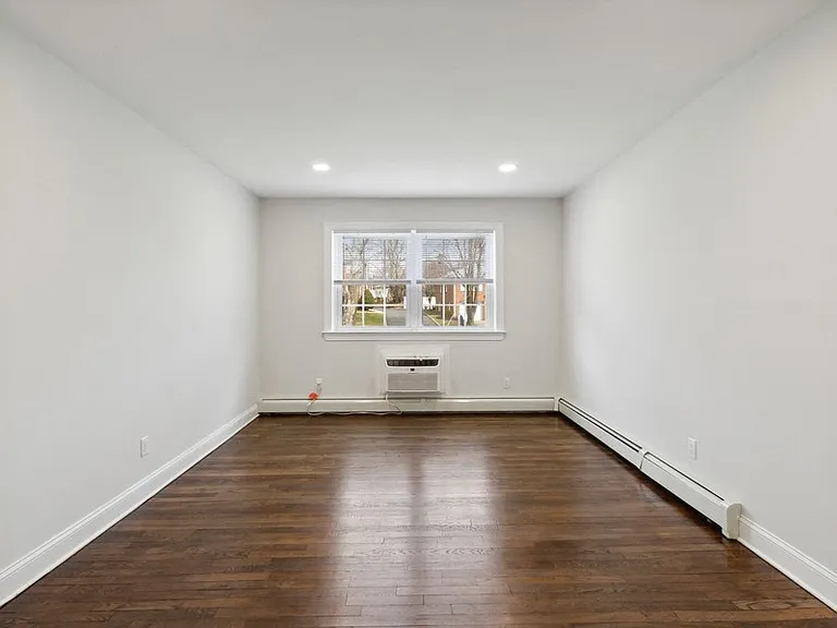 Clara Barton Apartments — Photo 8
