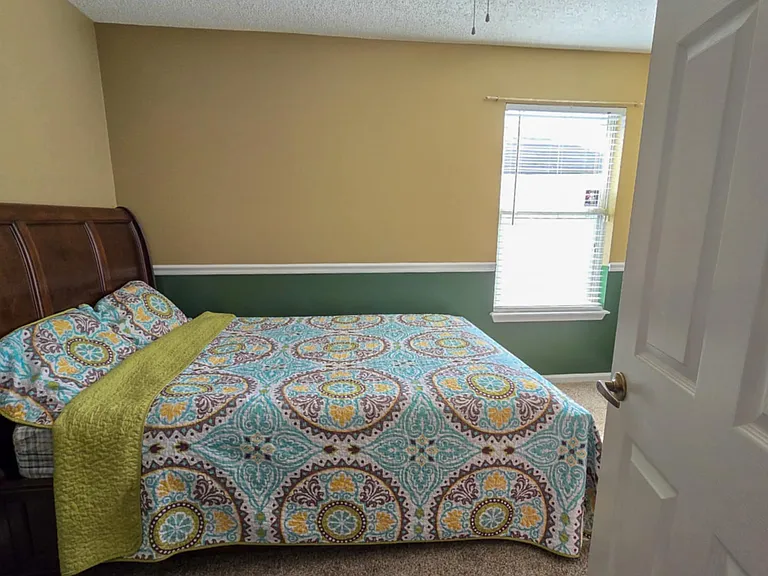 12220 Footpath Ln — Photo 7