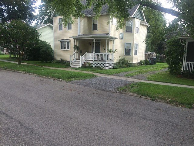 1st image of 908 N Porter St