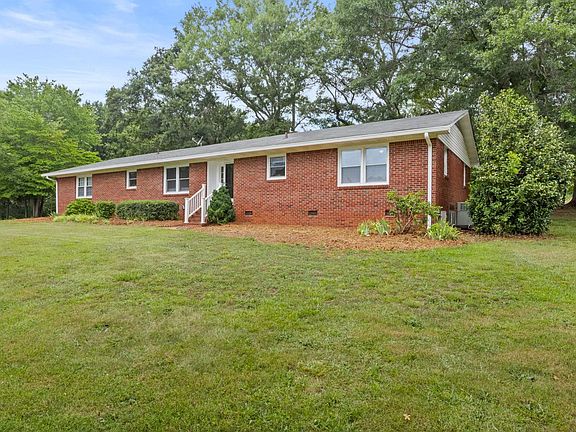3rd image of 765 Hannon Rd