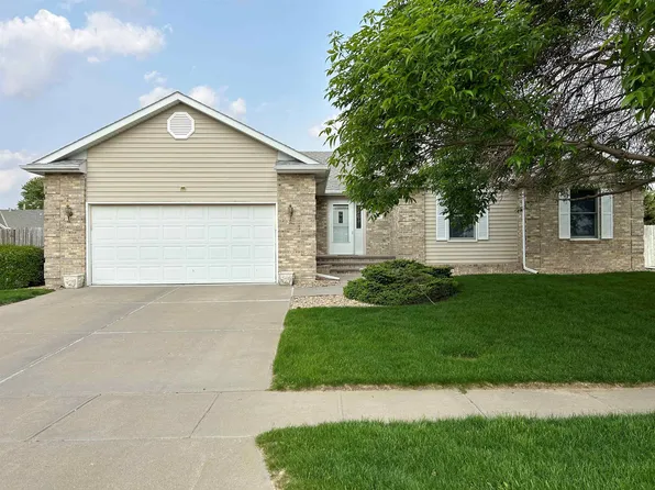1522 West Ave, Holdrege, NE 68949