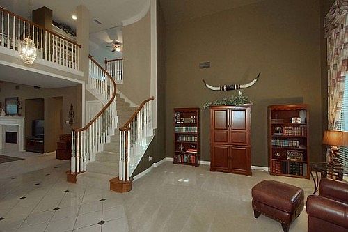 5th image of 2101 Beechwood Ln