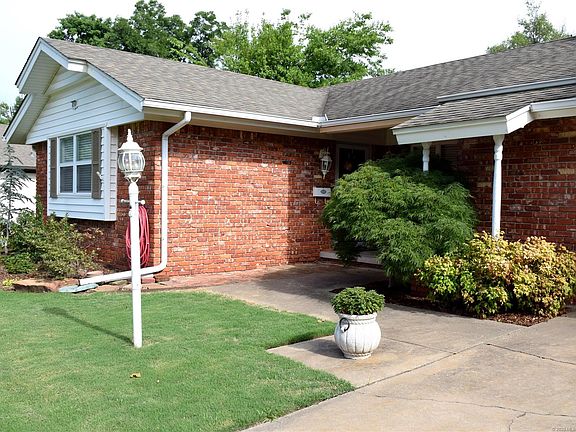 4th image of 8248 E 32nd Pl