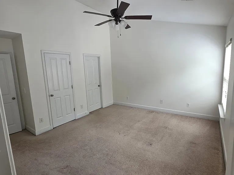 7025 Sunnywood Dr — Photo 9