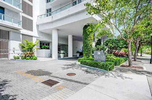 4250 Biscayne Blvd #918 Photo 1