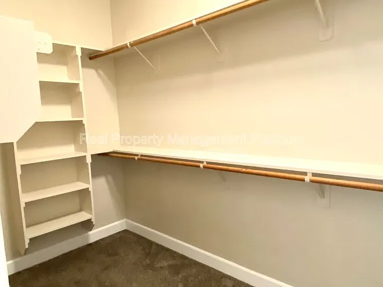 5801 W Chennault Ave — Photo 6