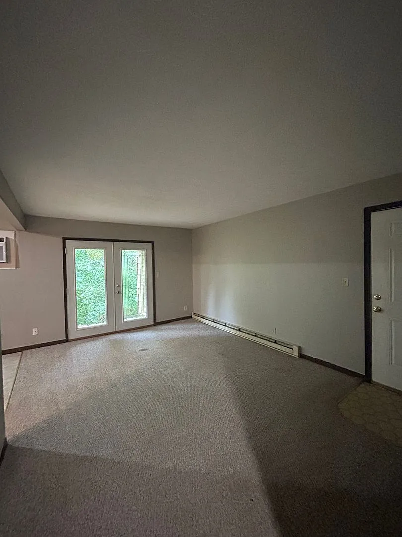 60 Ironwood Court — Photo 2