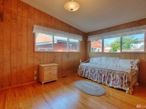 4th image of 15410 110th Ave E
