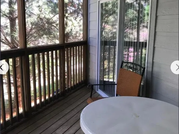 9263 S Pointe Retreat Dr, Bloomington, IN 47401