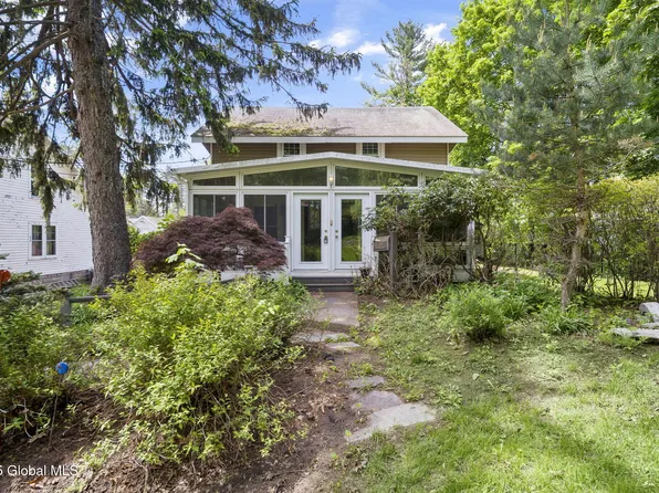 104 14th Street, Schenectady, NY 12306