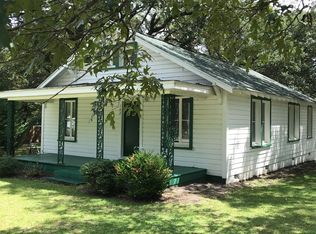 102 Ned Ln, Swansboro, NC 28584