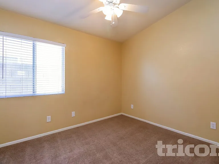 16169 W Buchanan St — Photo 9