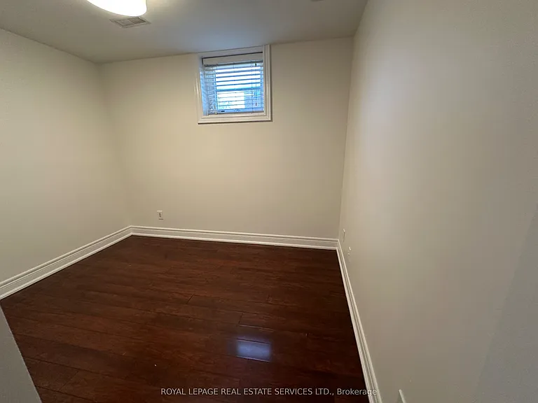 87 Lawrence Ave W — Photo 11