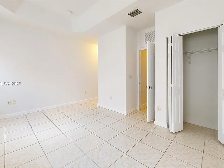 2929 SE 2nd St #7 — Photo 24