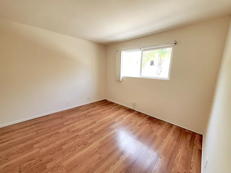 Del Prado — Photo 31