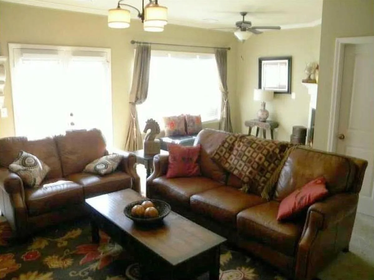 3 bed, 2382 sqft, $2,000 — Photo 4