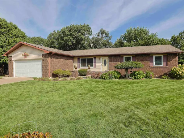 11611 Whittington Cir, Mishawaka, IN 46545