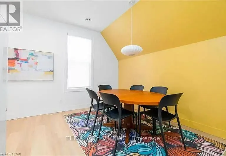 304 Oxford St E #3 — Photo 11