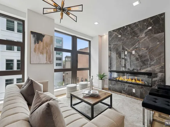 72 York St #5A, Jersey City, NJ 07302