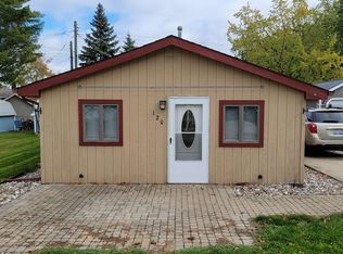 120 Wickham Ave, Houghton Lake, MI 48629