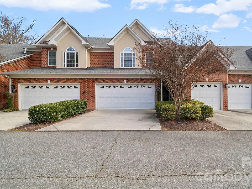 1st image of 804 Talking Stick Ln